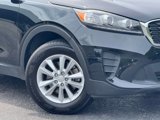 Used 2019 Kia Sorento LX image 2