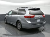 Used 2018 Toyota Sienna XLE image 5