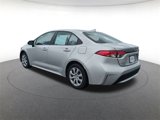 Used 2022 Toyota Corolla LE image 5