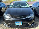 Used 2017 Chrysler Pacifica Touring-L Plus w/ Advanced Safetytec Group image 2