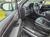 Used 2023 Chevrolet Suburban LT image 6
