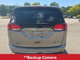 Used 2017 Chrysler Pacifica Premium image 5