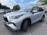 Used 2022 Toyota Highlander XLE image 3
