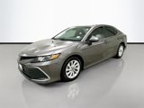 Used 2022 Toyota Camry LE image 3