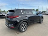 Used 2022 Kia Sportage LX image 3