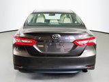 Used 2018 Toyota Camry L image 6