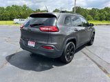 Used 2017 Jeep Cherokee Sport image 3