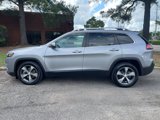 Used 2019 Jeep Cherokee Limited image 2