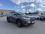 Used 2017 Toyota Highlander LE image 3