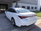 Used 2019 Toyota Avalon XLE w/ Moonroof Package image 3