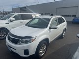 Used 2015 Kia Sorento LX image 2