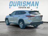 Used 2022 Toyota Highlander LE image 4