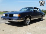 Used 1987 Oldsmobile Cutlass Supreme Salon image 3