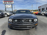 Used 2008 Ford Mustang Convertible image 2