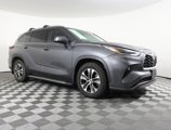 Used 2021 Toyota Highlander XLE image 3
