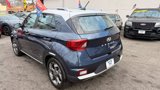 Used 2023 Hyundai Venue Limited image 5