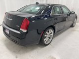 Used 2019 Chrysler 300 Touring w/ Chrome Appearance Package image 4