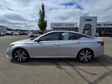 Used 2022 Nissan Altima 2.5 SR image 2