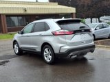 Used 2019 Ford Edge SEL w/ Equipment Group 201A image 3