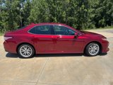 Used 2018 Toyota Camry SE image 4