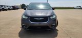 Used 2023 Chrysler Pacifica Touring-L image 3
