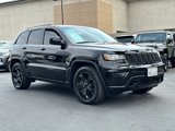 Used 2019 Jeep Grand Cherokee Laredo image 4