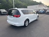 Used 2020 Chrysler Voyager Lxi image 3