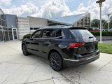Used 2022 Volkswagen Tiguan SE image 5