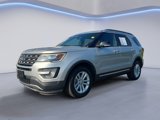 Used 2017 Ford Explorer XLT w/ Equipment Group 202A image 2
