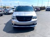 Used 2018 Dodge Grand Caravan SXT w/ Driver Convenience Group image 2