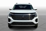 Used 2024 Volkswagen Atlas SE image 3