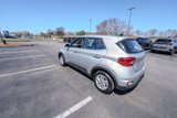 Used 2021 Hyundai Venue SE image 5