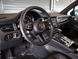 Certified 2025 Porsche Macan image 4