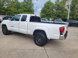 Certified 2022 Toyota Tacoma SR5 image 3