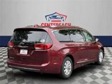 Used 2018 Chrysler Pacifica Touring-L w/ Advanced Safetytec Group image 4