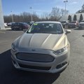 Used 2016 Ford Fusion SE w/ Equipment Group 202A image 3