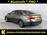 Used 2017 Toyota Camry SE image 3