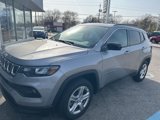 Used 2023 Jeep Compass Latitude image 2