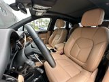 Used 2022 Porsche Macan w/ Premium Package Plus image 5