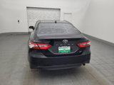 Used 2020 Toyota Camry LE image 6
