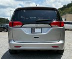 Used 2021 Chrysler Voyager Lxi image 4