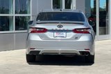 Used 2022 Toyota Camry SE image 5