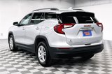 Used 2022 GMC Terrain SLE w/ Driver Convenience Package image 2