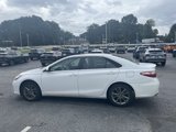 Used 2017 Toyota Camry SE image 4