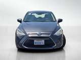Used 2019 Toyota Yaris L image 2
