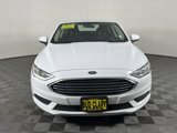 Used 2018 Ford Fusion SE image 2