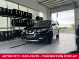 Used 2017 Nissan Rogue SV image 2