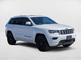 Used 2019 Jeep Grand Cherokee Altitude image 3