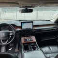 Used 2020 Lincoln Aviator Reserve w/ Equipment Group 202A image 4