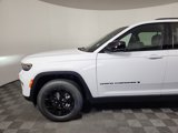 New 2025 Jeep Grand Cherokee Altitude image 2